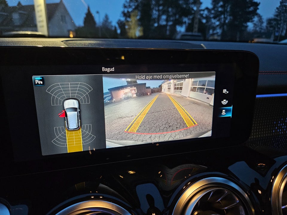 Mercedes EQB250 AMG Line 5d