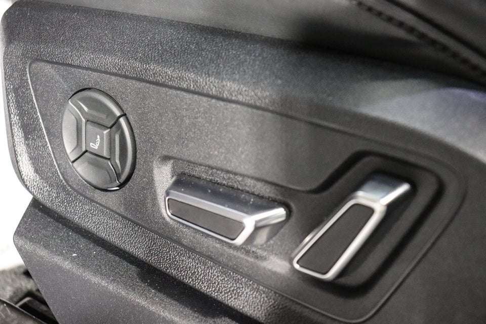 Audi e-tron 55 quattro 5d