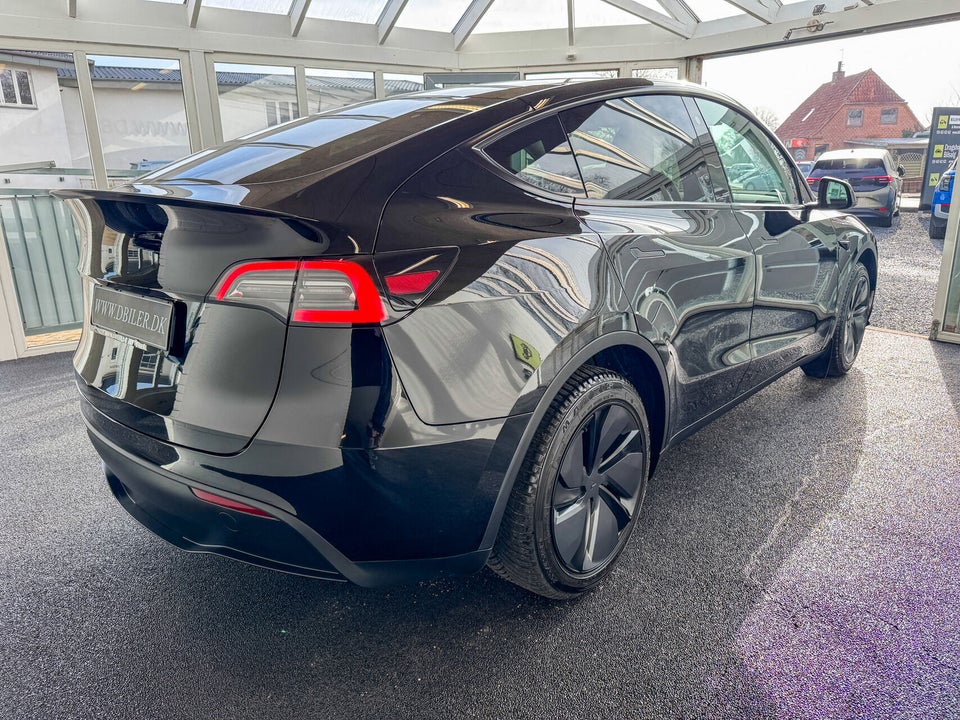 Tesla Model Y RWD 5d