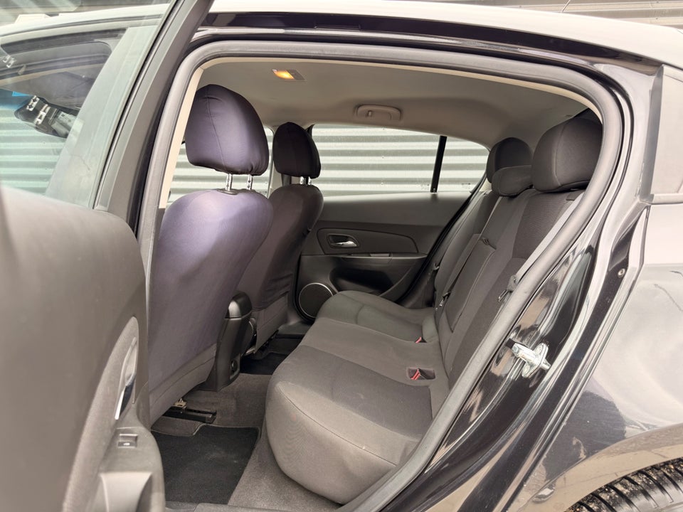 Chevrolet Cruze 1,8 LT 5d