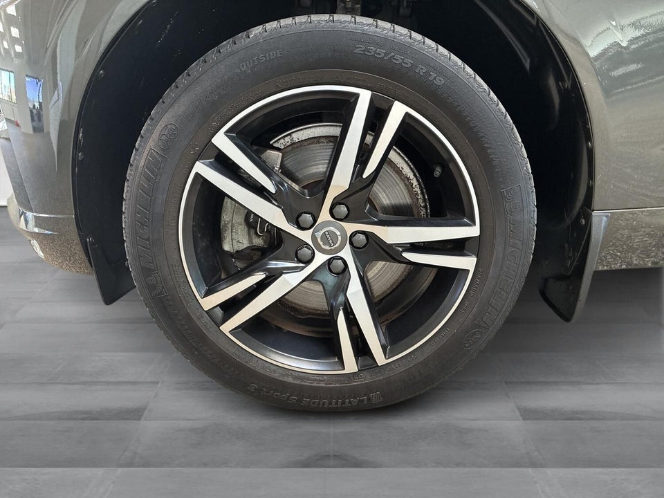 Volvo XC60 2,0 T4 190 R-Design aut. 5d