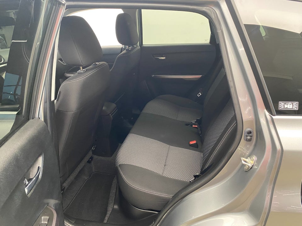 Suzuki Vitara 1,0 Boosterjet Active AllGrip 5d
