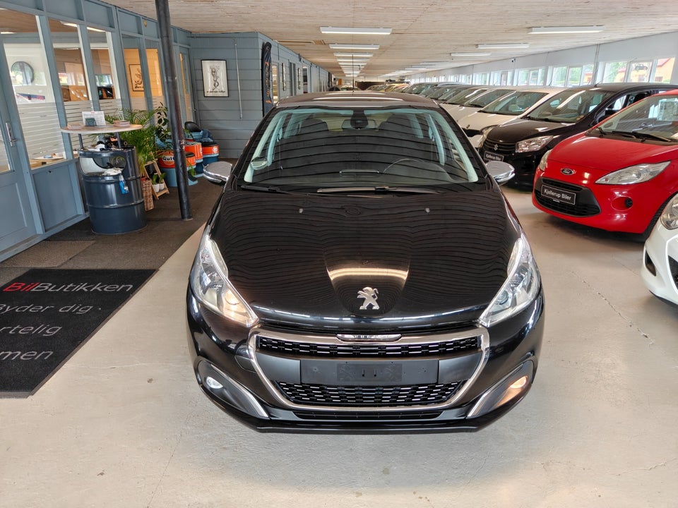 Peugeot 208 1,2 PureTech 82 Allure Sky 5d