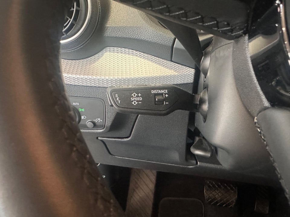 Audi Q2 35 TFSi Prestige S-tr. Van 5d