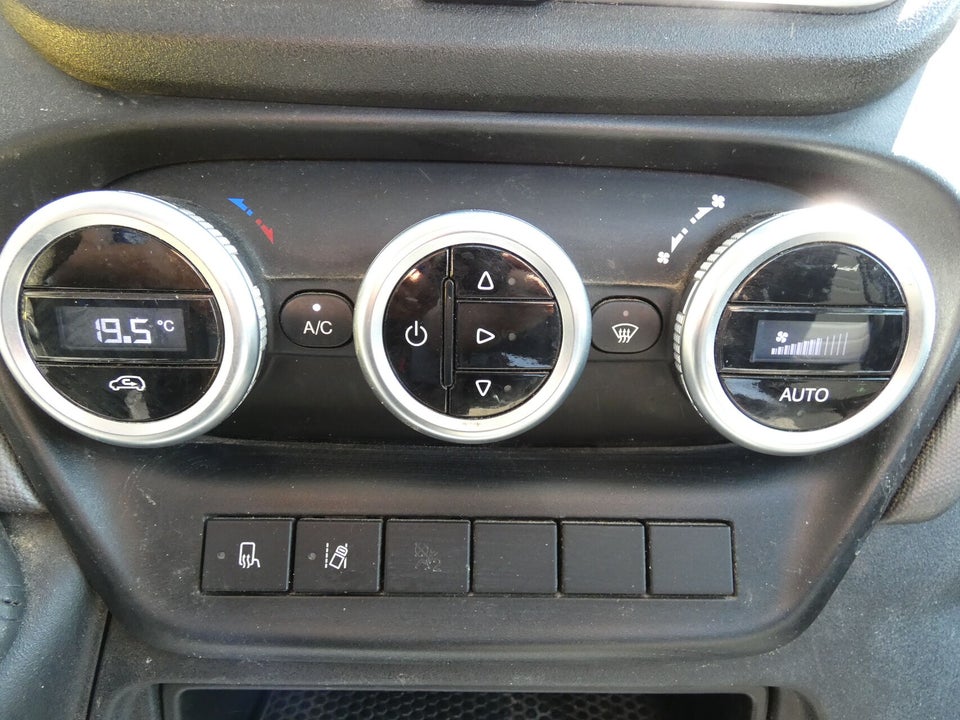Iveco Daily 3,0 35S18 4100mm Lad AG8