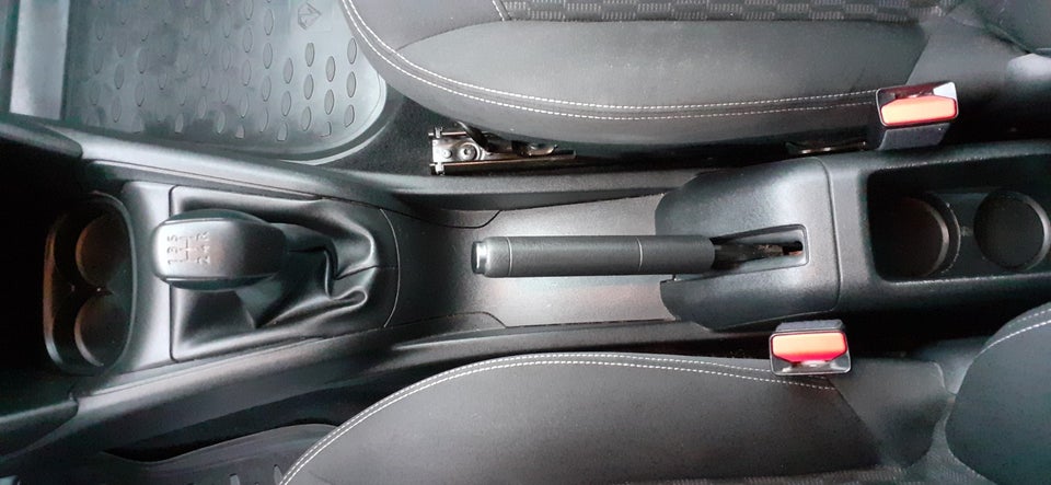 Peugeot 208 1,6 BlueHDi 100 Active 5d