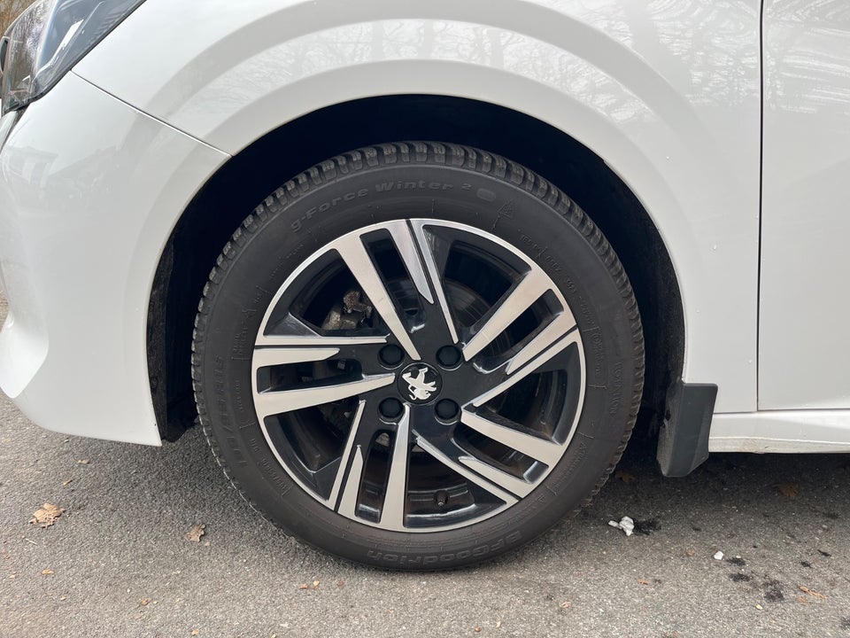 Peugeot 208 1,2 PureTech 75 Black Limited 5d