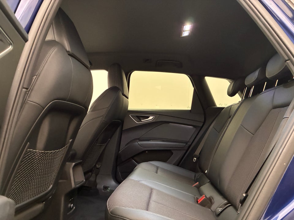 Audi Q4 e-tron 40 S-line 5d