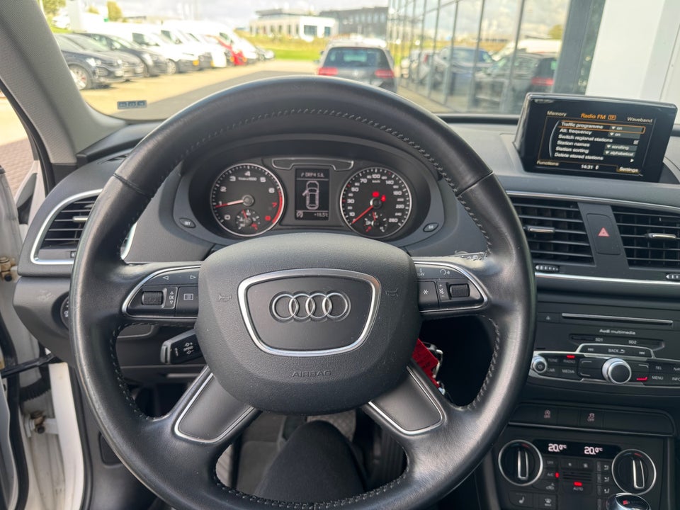 Audi Q3 1,4 TFSi 150 S-tr. 5d