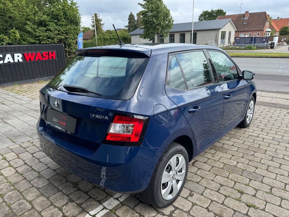 Skoda Fabia 1,2 TSi 110 Active DSG 5d