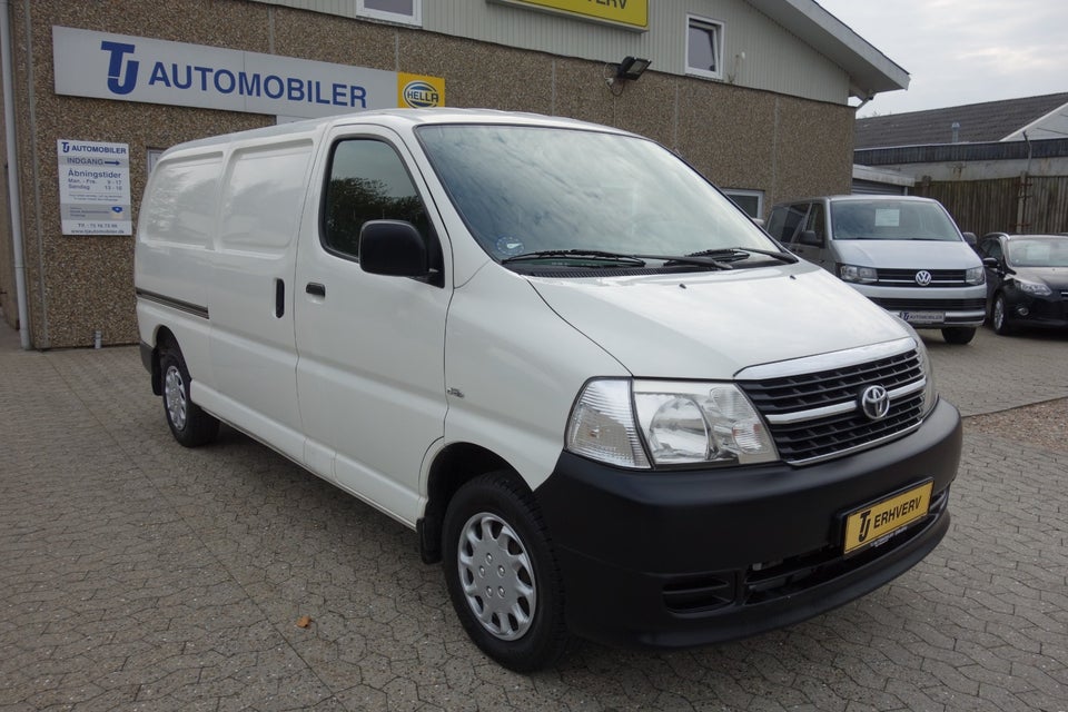 Toyota HiAce 2,5 D-4D 95 lang Komfort 4d