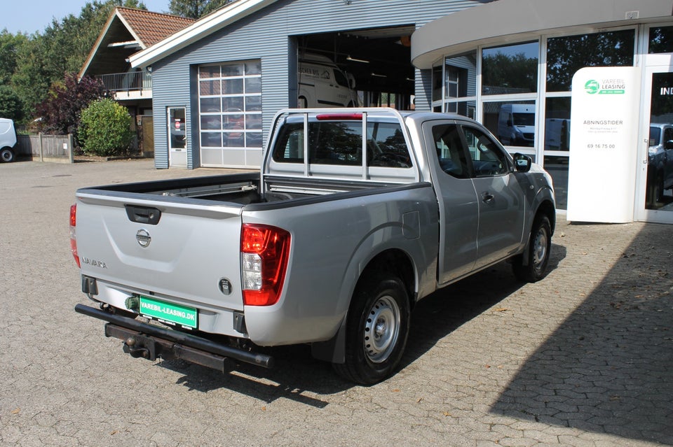 Nissan Navara 2,3 dCi 160 King Cab Visia 2d