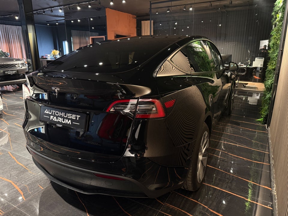 Tesla Model Y RWD 5d