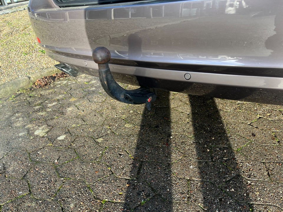 Skoda Superb 2,0 TDi 170 Elegance Combi DSG 5d