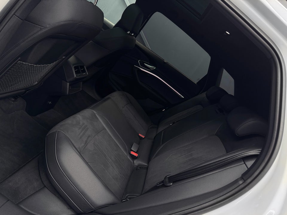 Audi e-tron 55 quattro 5d