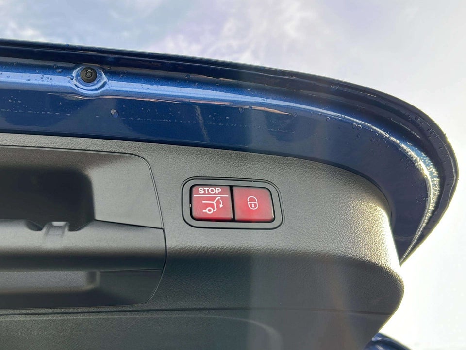 Mercedes EQA300 Progressive 4Matic 5d