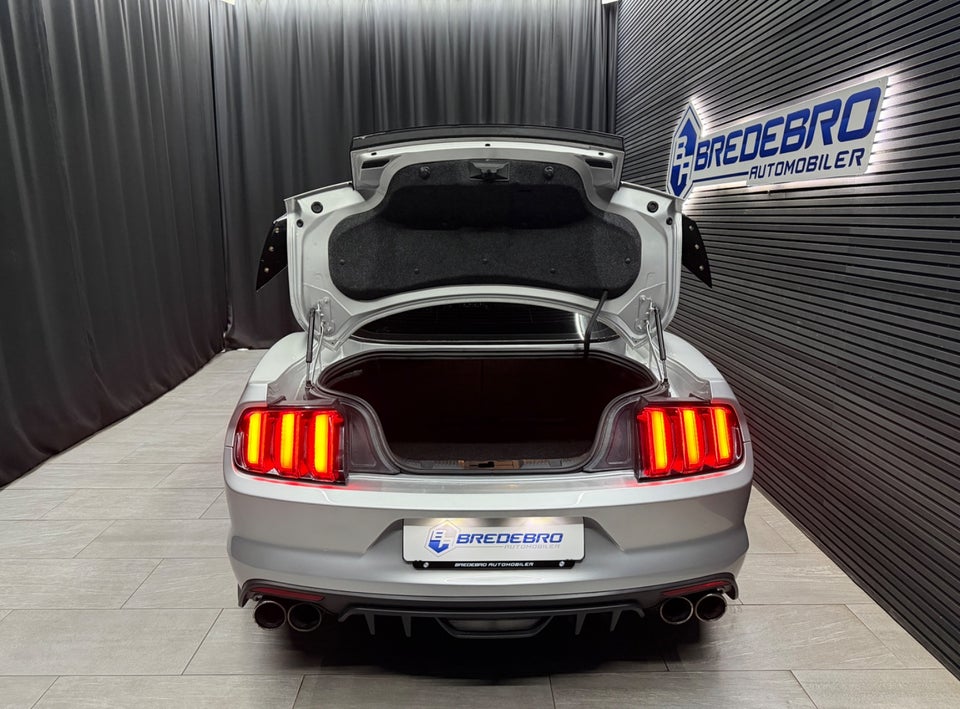 Ford Mustang 2,3 EcoBoost Fastback aut. 2d