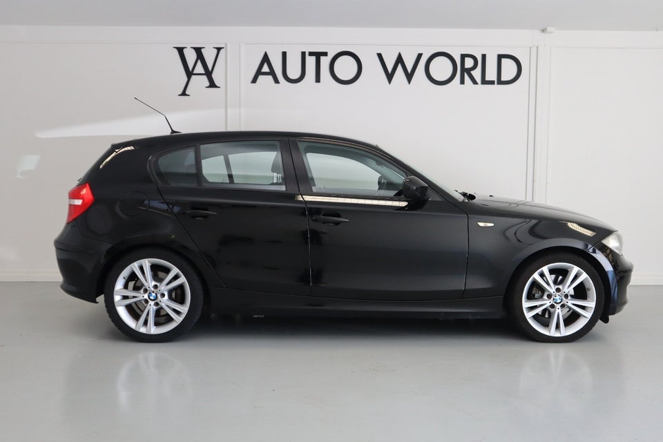 BMW 120d 2,0 Advantage aut. 5d