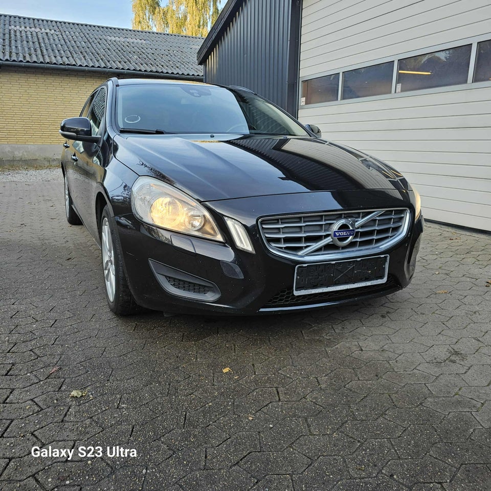 Volvo V60 1,6 DRIVe 5d