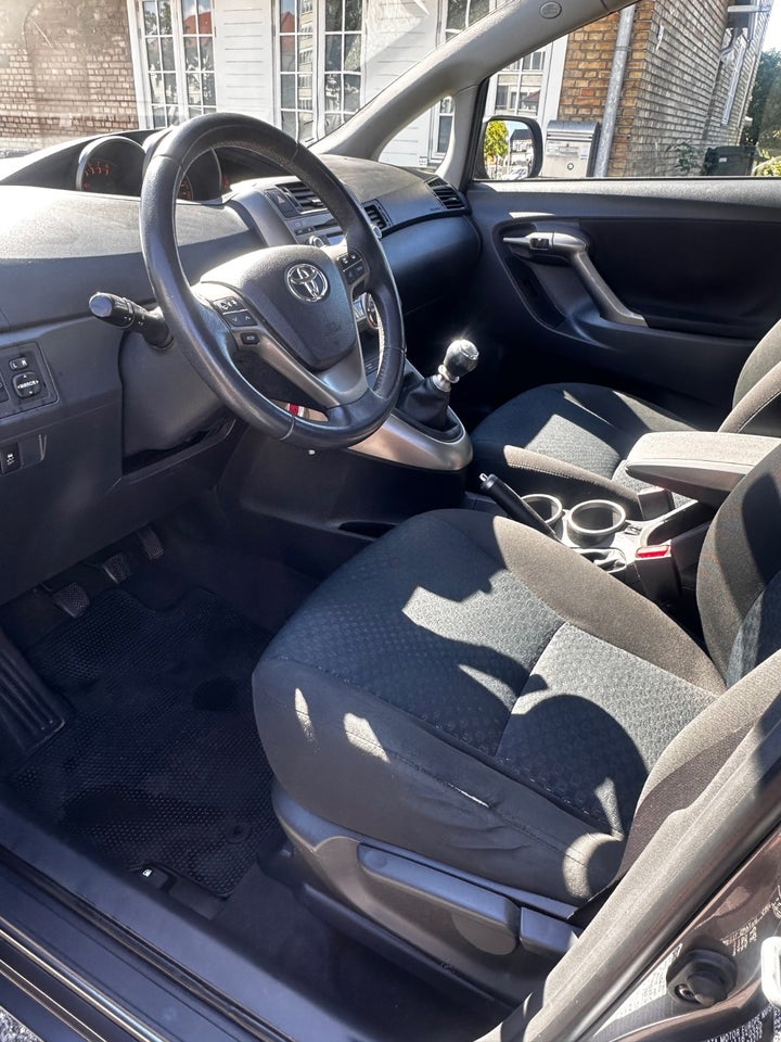 Toyota Verso 1,8 T2 7prs 5d