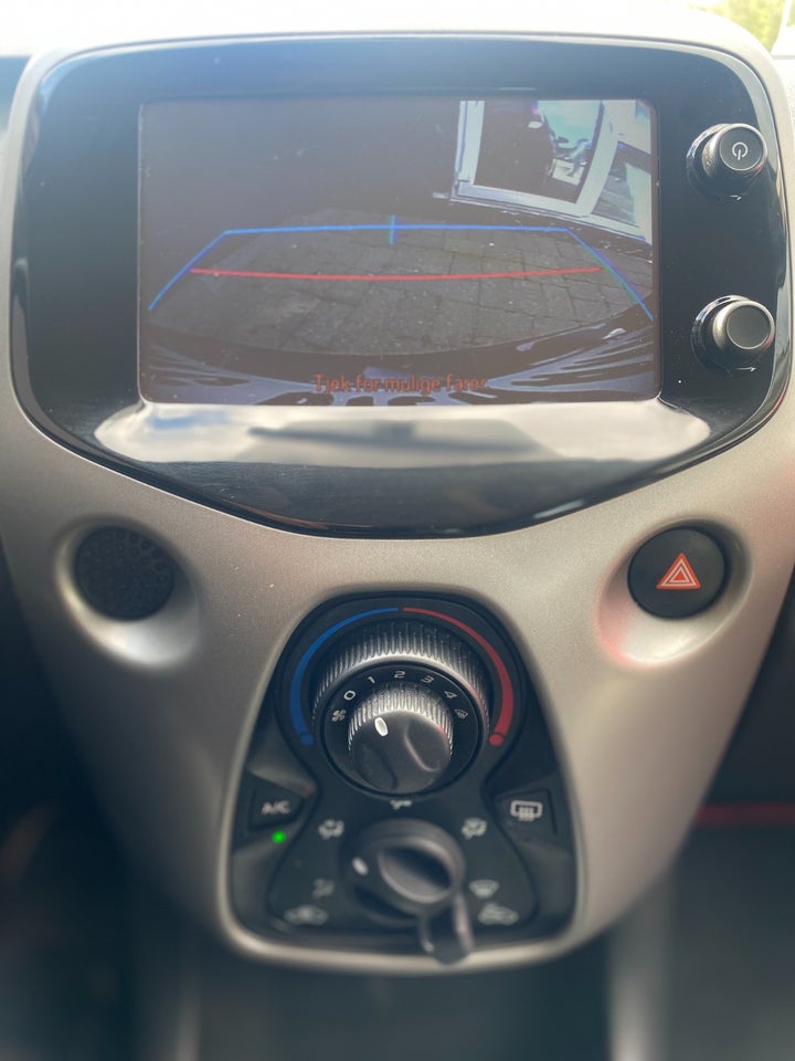 Toyota Aygo 1,0 VVT-i x-black 5d