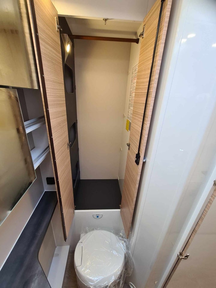 Hobby Optima De Luxe T70E 2,2 aut. 3d