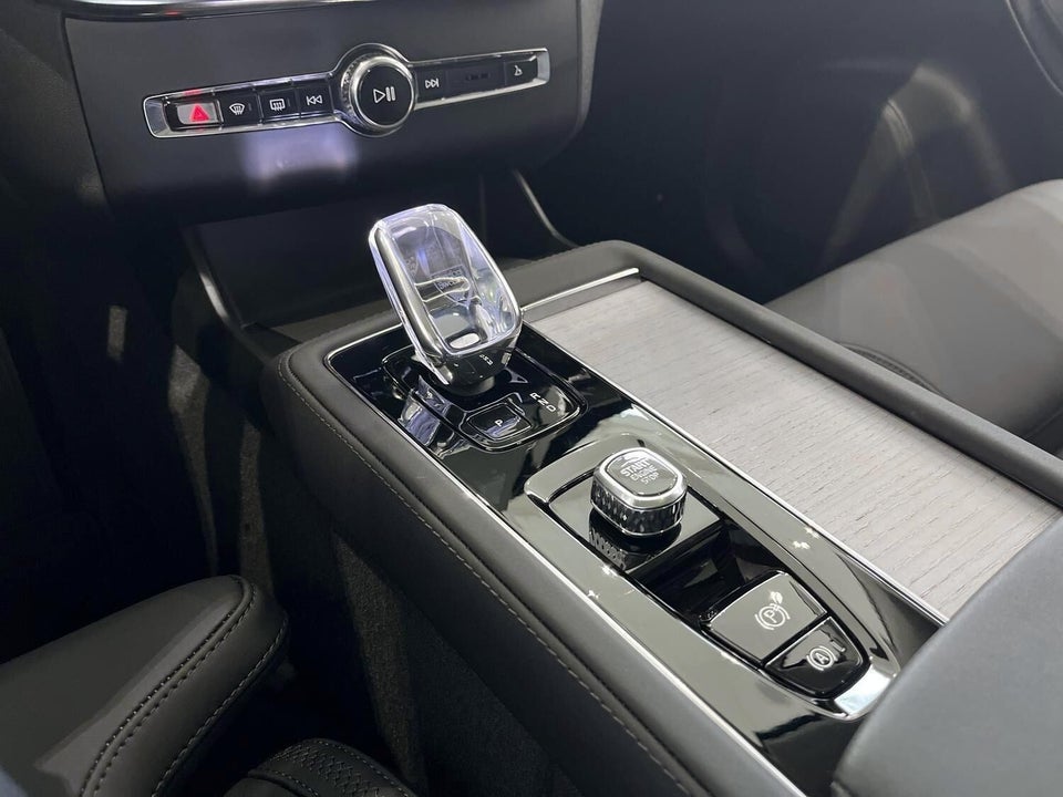 Volvo XC90 2,0 T8 ReCharge Ultra Bright aut. AWD 7prs 5d