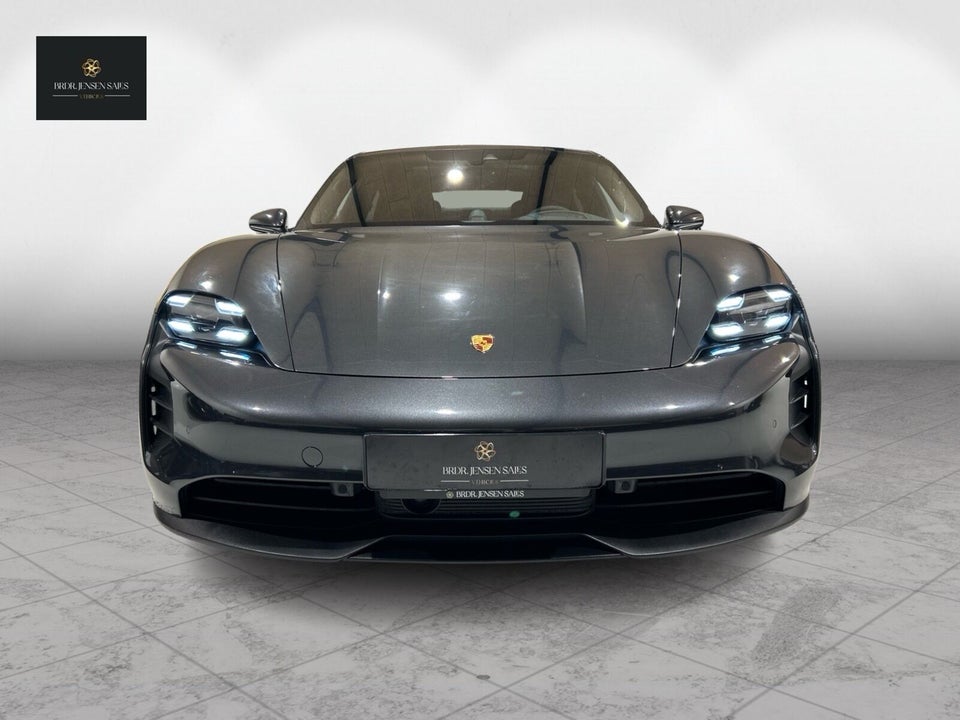 Porsche Taycan GTS Performance+  4d