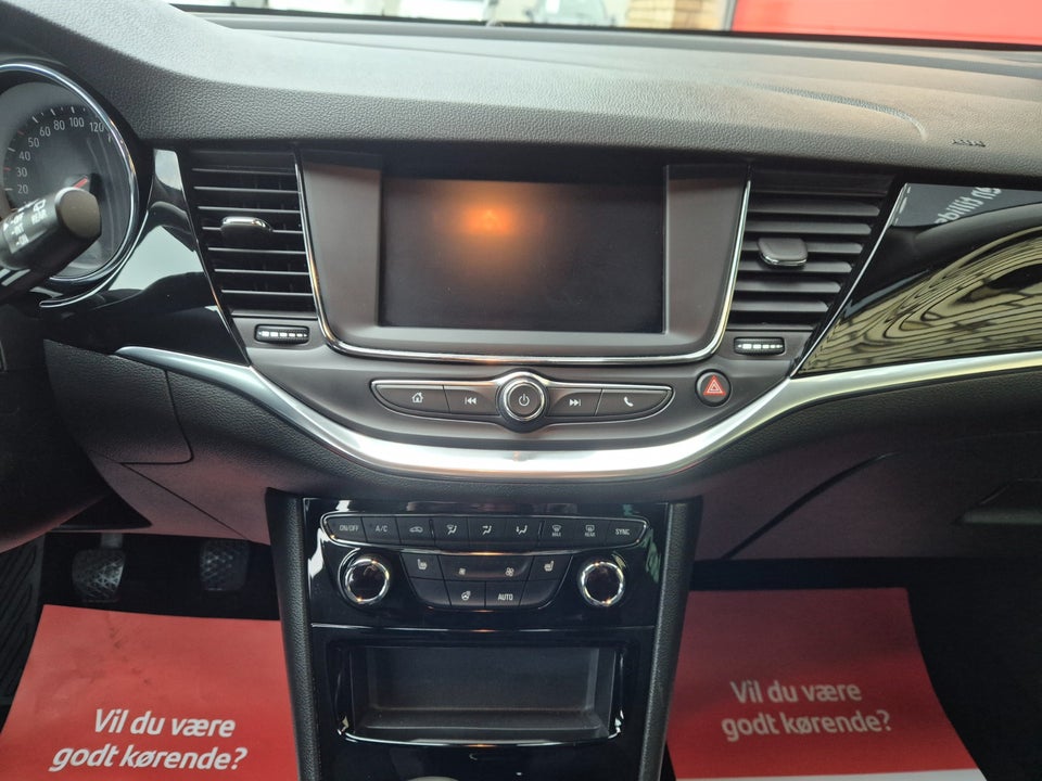 Opel Astra 1,2 T 110 Elegance Sports Tourer 5d