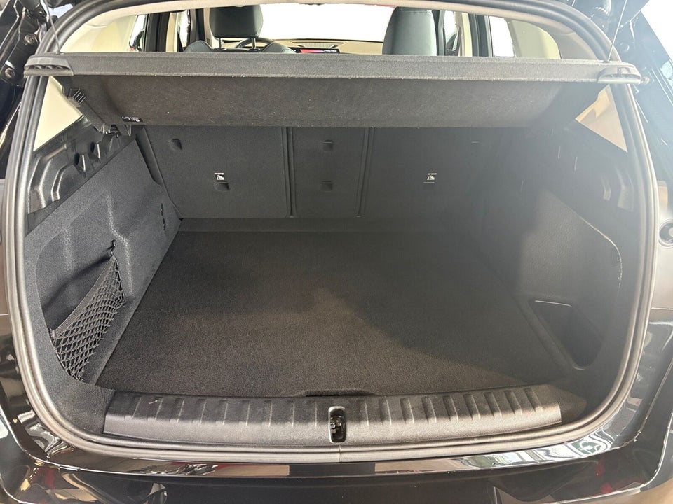 BMW iX1 eDrive20 X-Line 5d