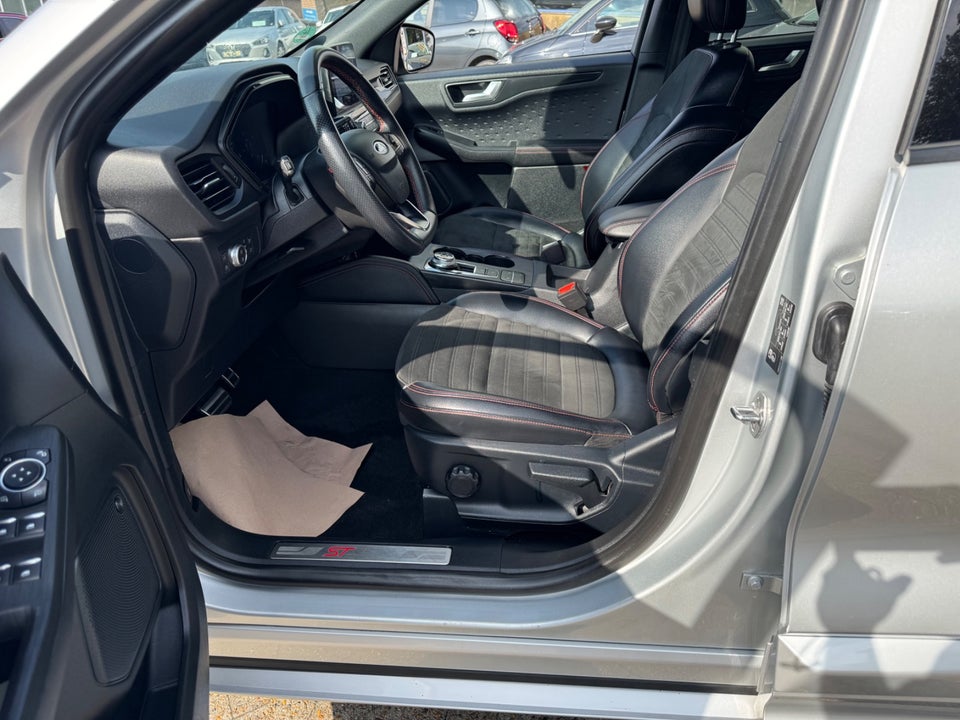 Ford Kuga 2,5 PHEV ST-Line X CVT 5d