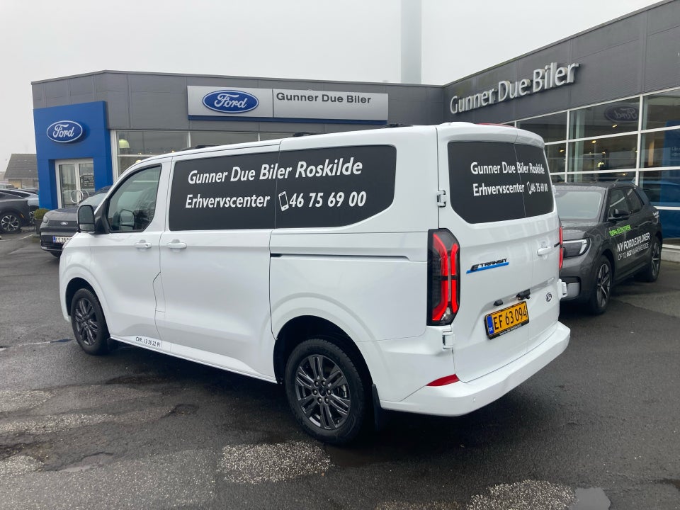 Ford Transit Custom 320S 64 Limited