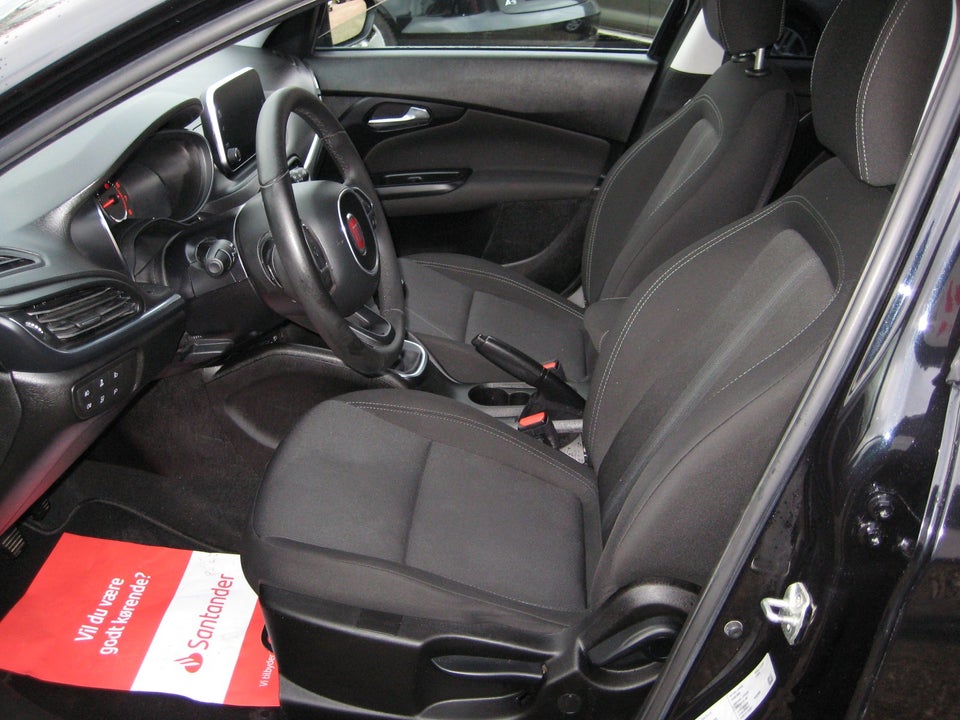 Fiat Tipo 1,4 16V Lounge 5d