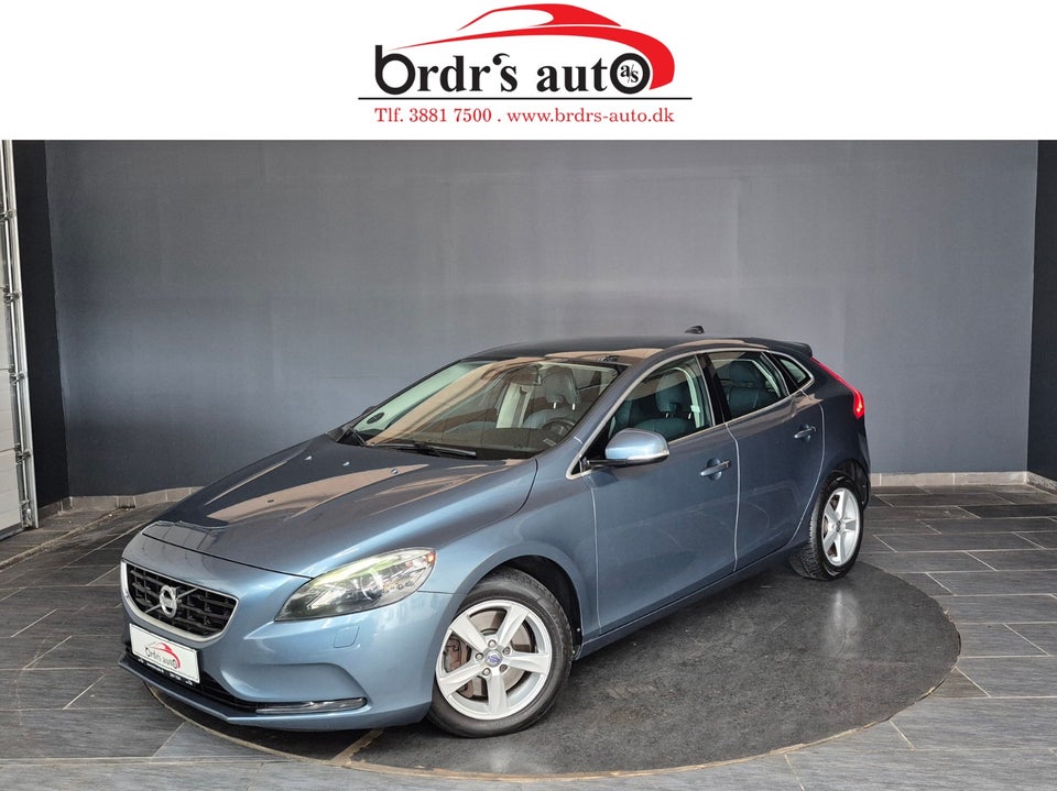 Volvo V40 2,0 D3 150 Summum aut. 5d