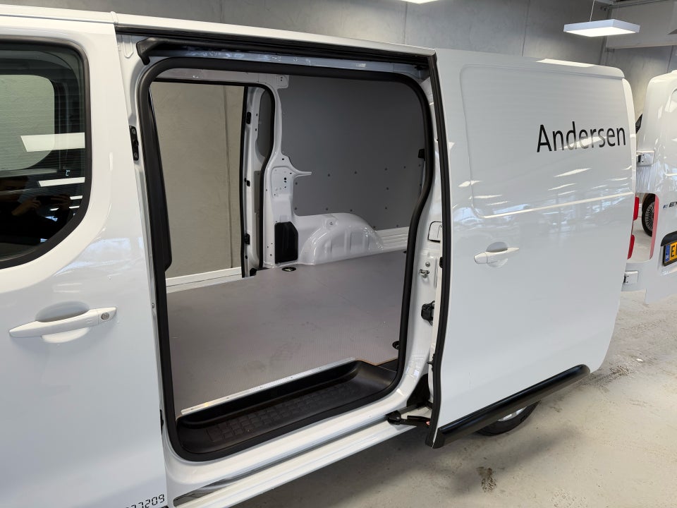 Peugeot e-Expert 75 L3 Premium Van