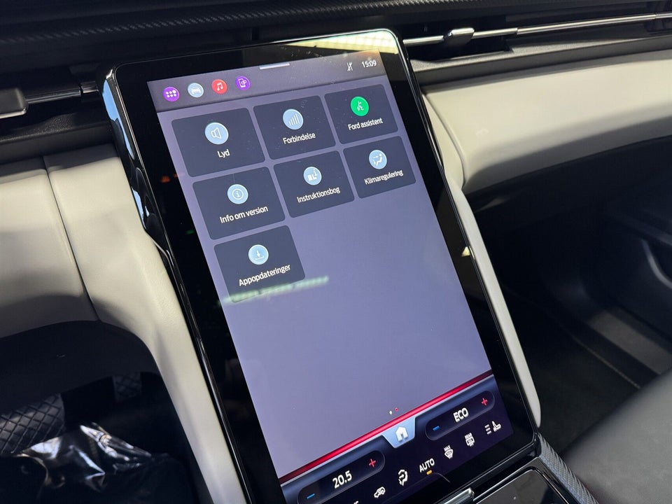 Ford Explorer 82 Premium Extended Range 5d