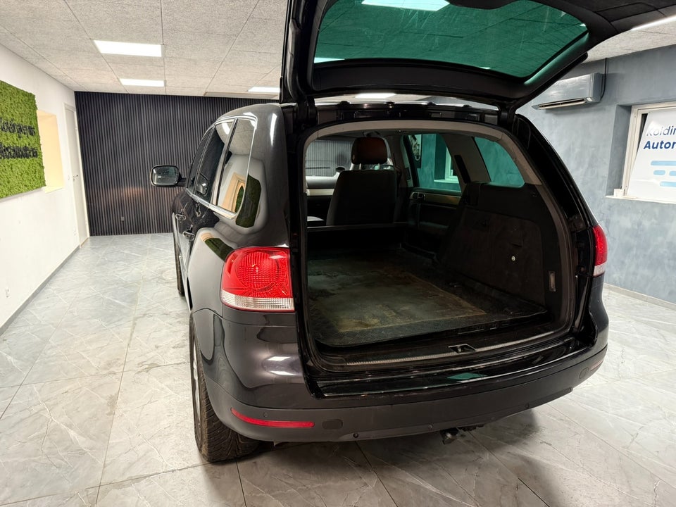 VW Touareg 2,5 TDi Tiptr. 4Motion Van 5d