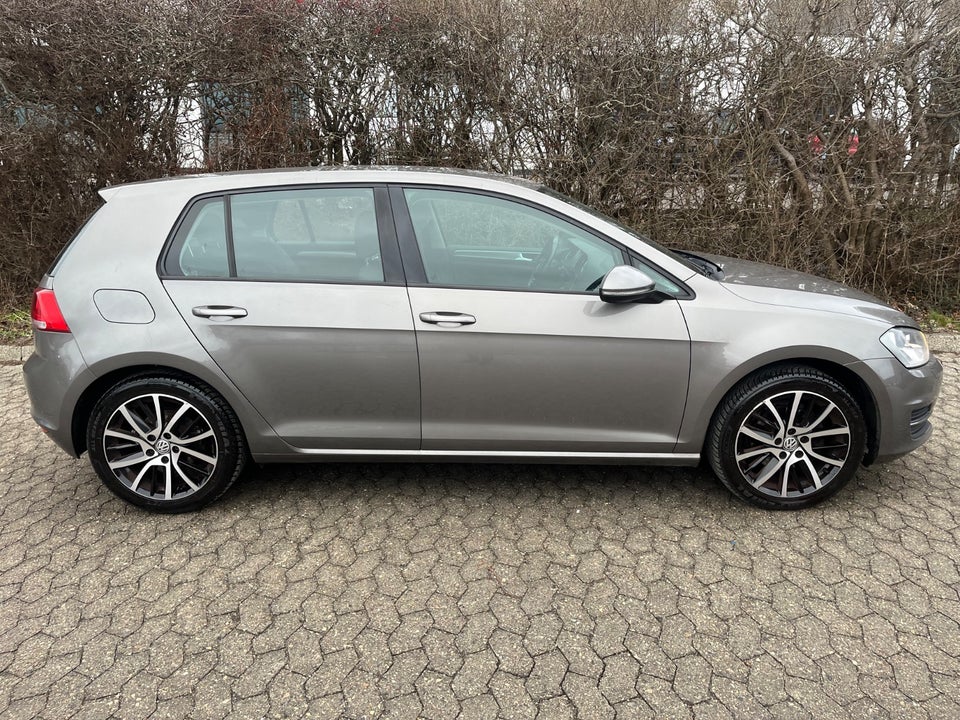VW Golf VII 1,4 TSi 122 Highline BMT 5d