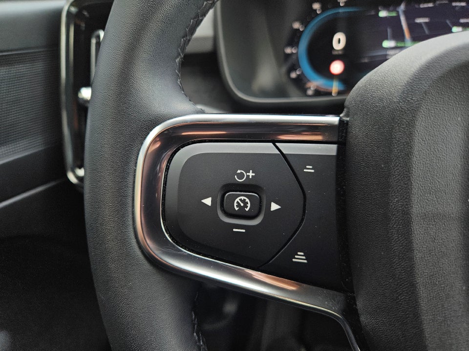 Volvo XC40 P6 ReCharge Pro 5d