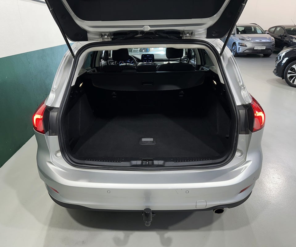 Ford Focus 1,0 EcoBoost Titanium Business stc. 5d