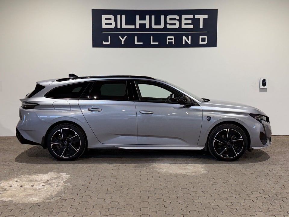 Peugeot e-308 54 GT SW 5d