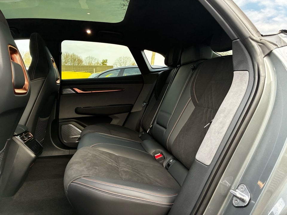 Zeekr 001 Privilege AWD 5d