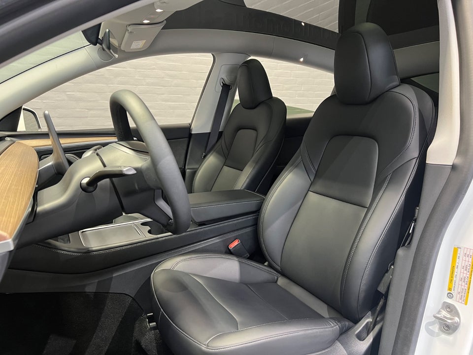 Tesla Model Y RWD 5d