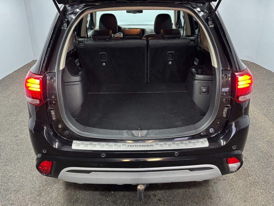 Mitsubishi Outlander 2,4 PHEV Intense CVT 4WD 5d