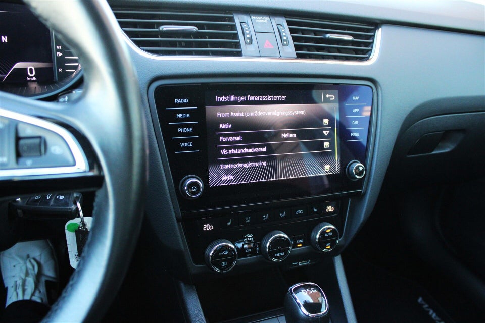Skoda Octavia 2,0 TDi 150 Business Line+ Celebration Combi DSG 5d
