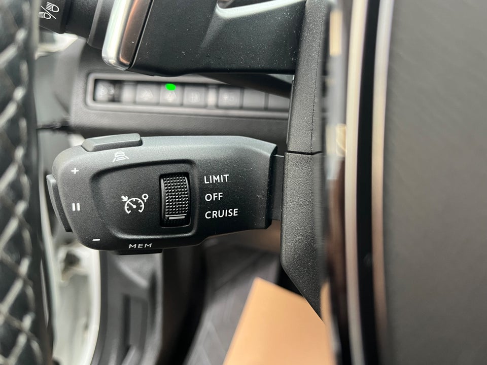 Peugeot 3008 1,6 Hybrid Allure Pack Limited EAT8 5d