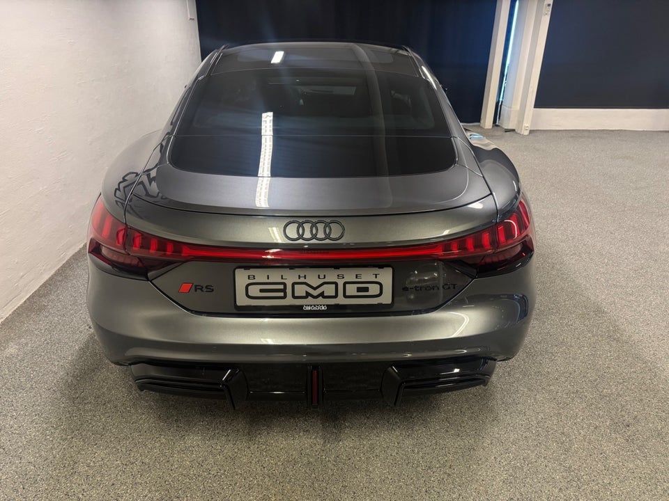 Audi RS e-tron GT quattro 4d