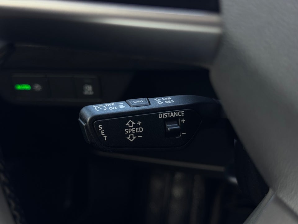 Audi Q4 e-tron 40 S-line 5d