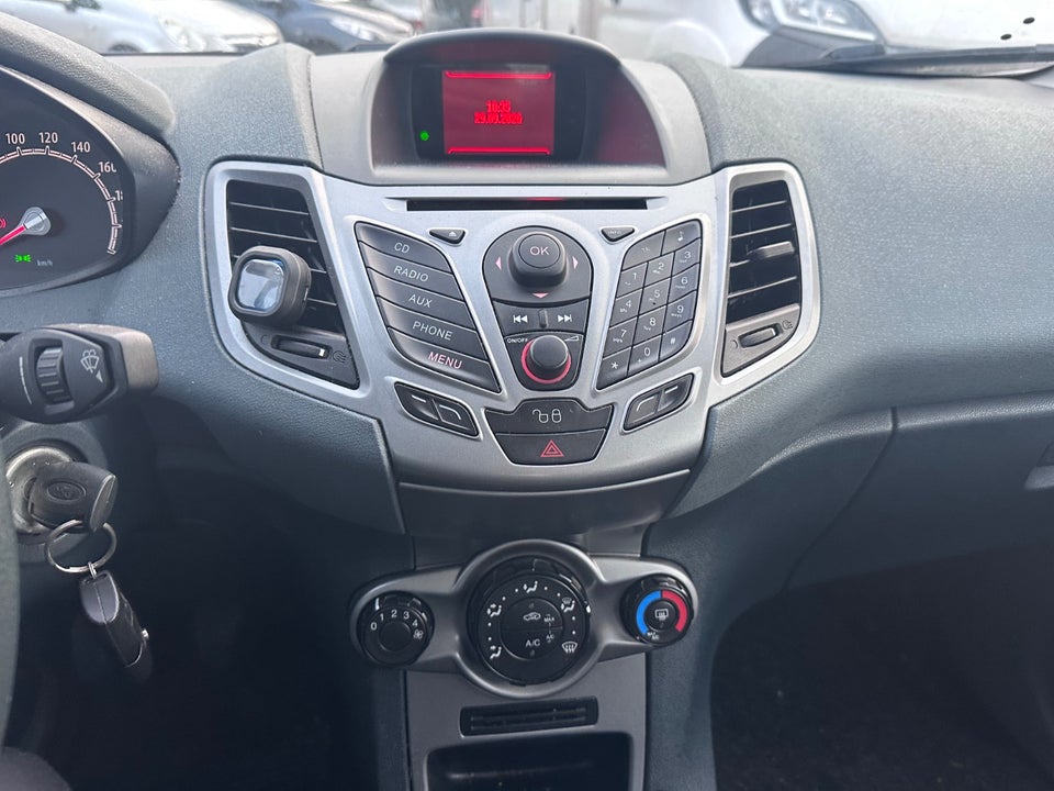 Ford Fiesta 1,25 82 Titanium 5d