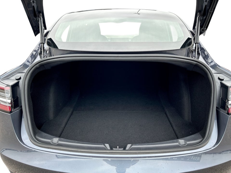 Tesla Model 3 Long Range AWD 4d